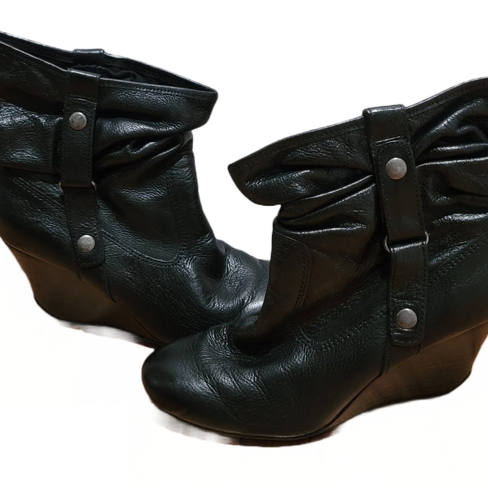 Kenneth Cole Blue Ice Boots